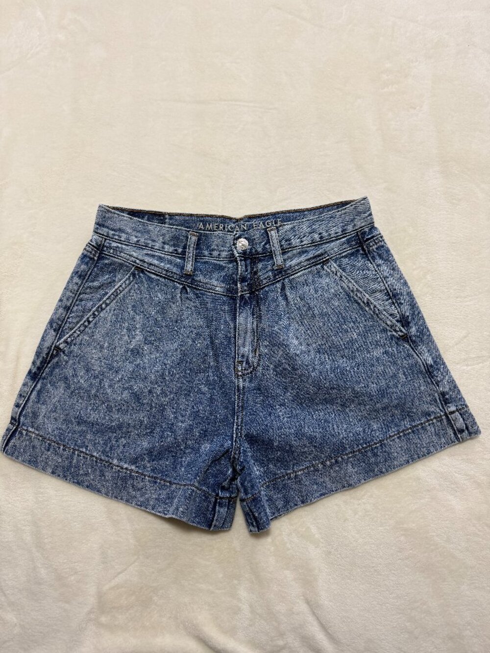 American Eagle Mom Shorts Acid Wash Denim High Rise Blue Cotton Women's Size 6